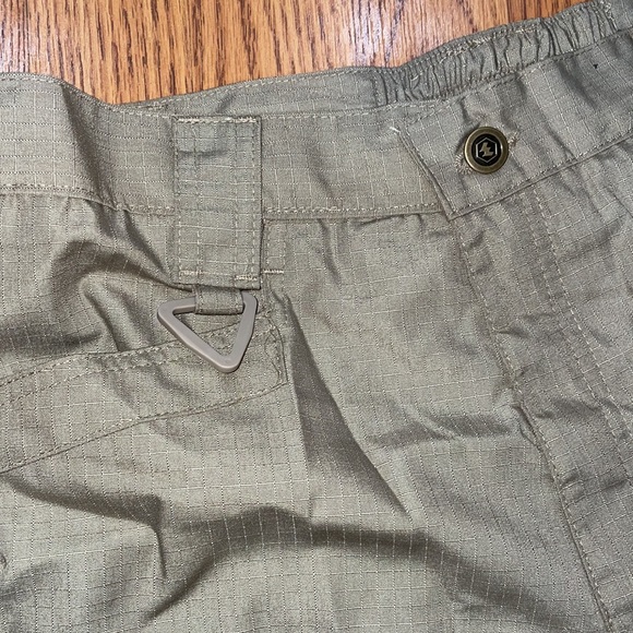 NWT Tactical Pants Khaki & Camo Medium - Picture 11 of 13